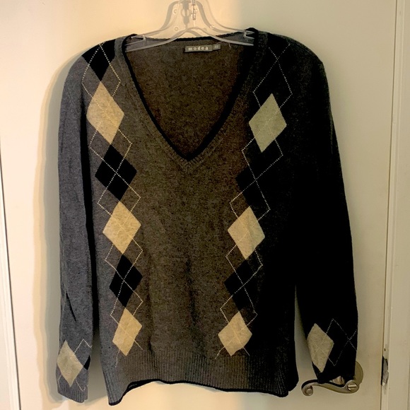 V-neck Cashmere sweater. - Picture 1 of 4